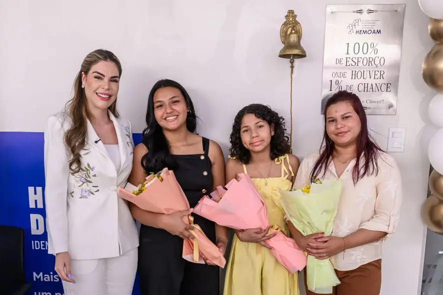 Com a presença da primeira-dama Thaisa Cidade, pacientes celebram vitória contra a leucemia no Hospital do Sangue