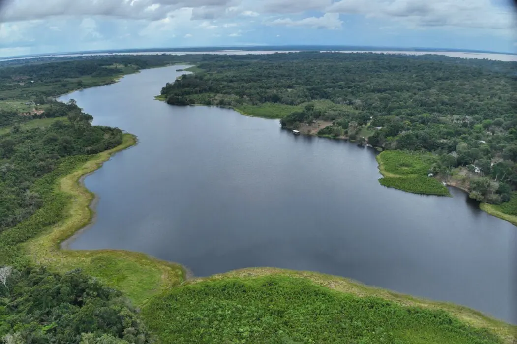 Cinco lagos amazônicos impactados pelas mudanças climáticas são monitorados por pesquisadores e comunidades tradicionais