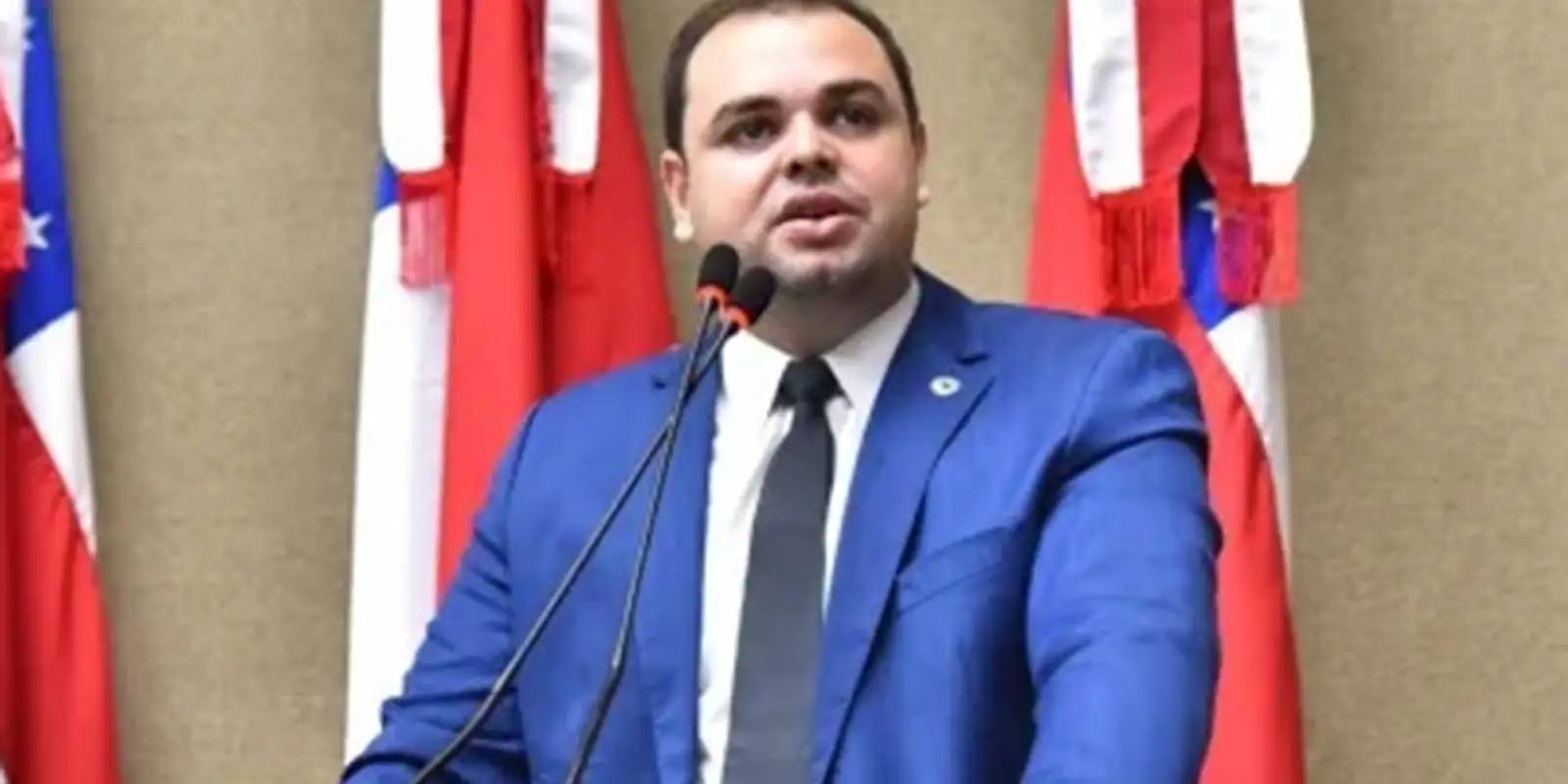 Queda de adversários e baixa rejeição consolidam Roberto Cidade entre os principais nomes da disputa estadual