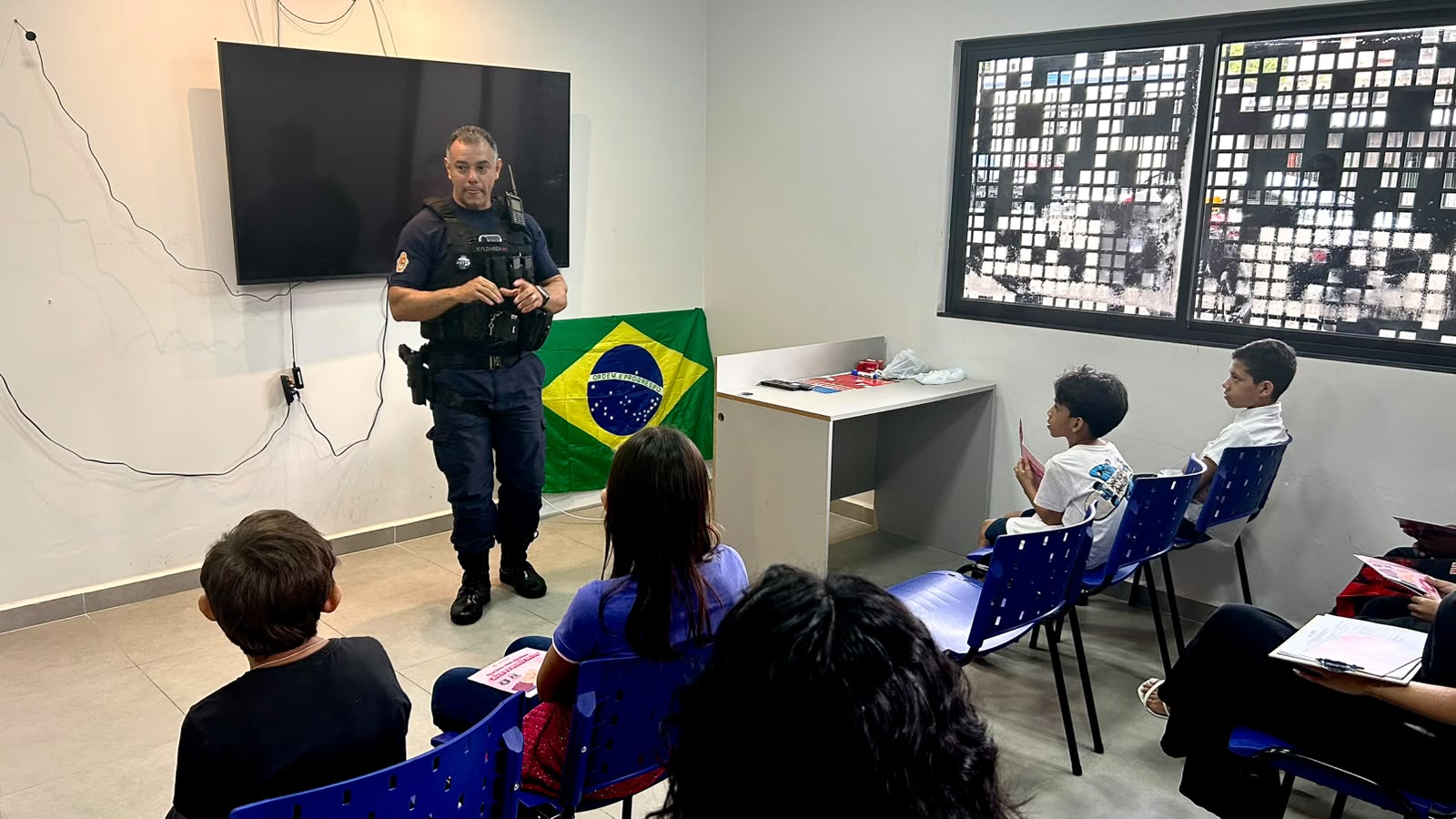 Guarda Municipal realiza ação com crianças e adolescentes na base do Núcleo Operacional da zona Leste