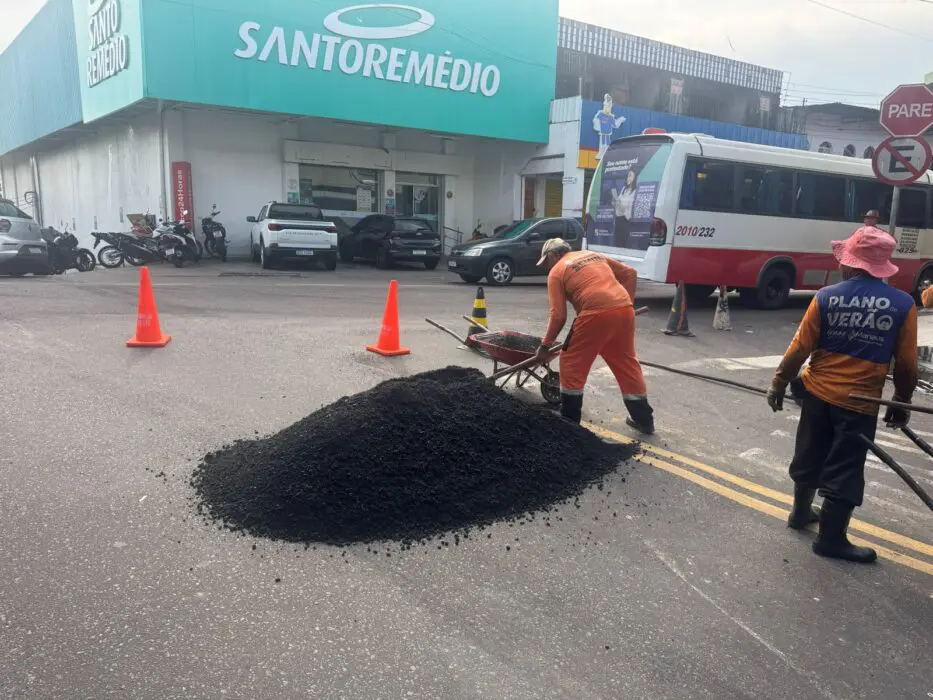 Prefeitura intensifica recuperação asfáltica no bairro Redenção