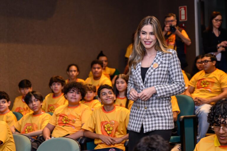 Reconhecimento nacional destaca atuação da primeira-dama do Amazonas em projetos sociais, educacionais e políticas