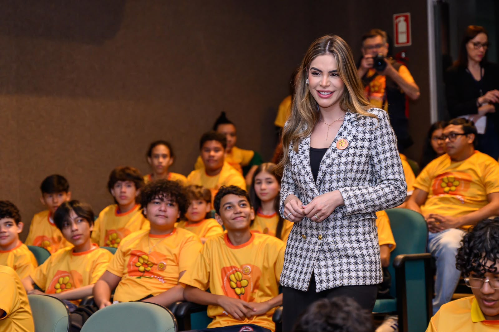 Reconhecimento nacional destaca atuação da primeira-dama do Amazonas em projetos sociais, educacionais e políticas