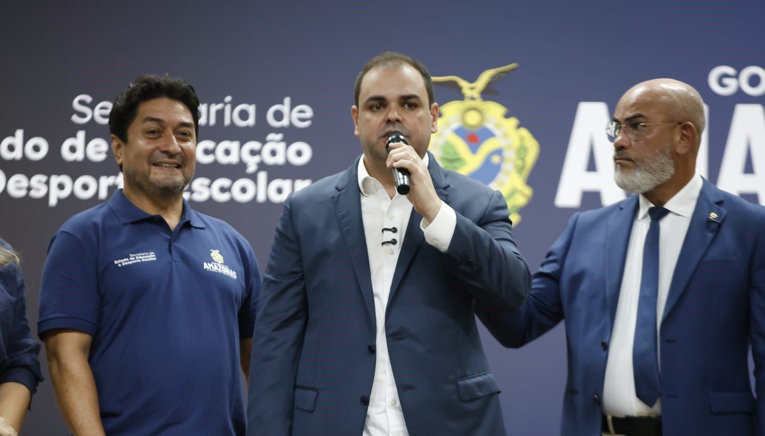 Educação: Roberto Cidade confirma reajuste da data-base e sinaliza pagamento do Fundeb