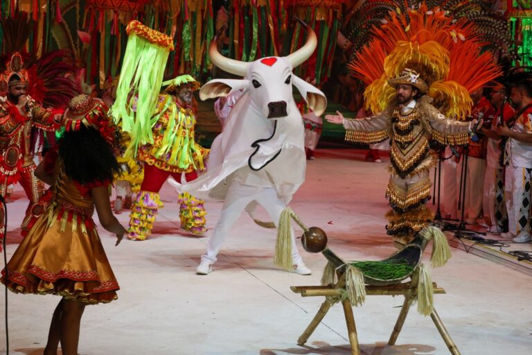 Garantido encerrou segunda noite celebrando a diversidade e os laços ancestrais no Bumbódromo