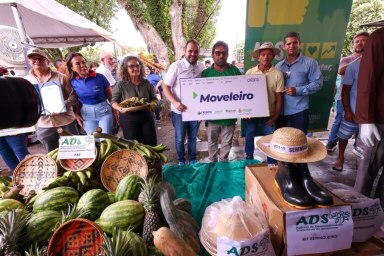 Roberto Cidade acompanha ações e entregas do Governo Presente em Itacoatiara