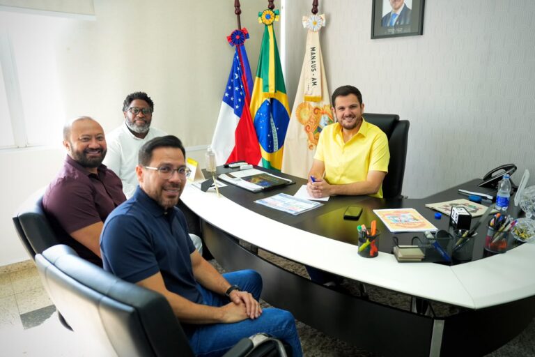 Prefeito anuncia convocação de 250 professores para a Semed