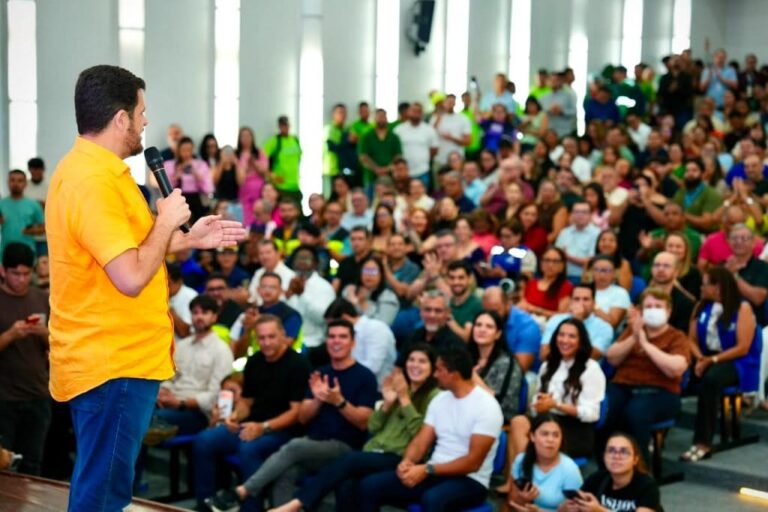 Prefeito Renato Junior anuncia antecipação da primeira parcela do 13º salário dos trabalhadores municipais
