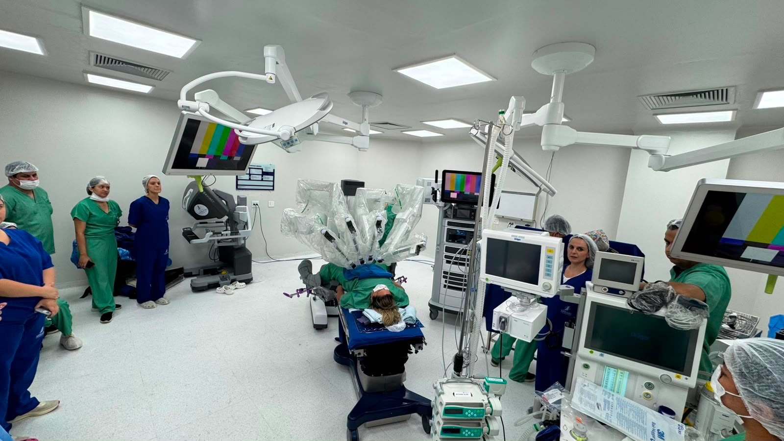 Programa de cirurgia robótica do Hospital Santa Júlia já soma 12 procedimentos em menos de duas semanas