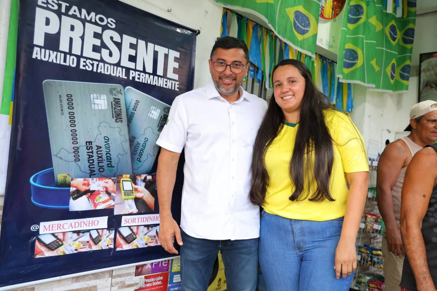 Auxílio criado por Wilson Lima garante alimento na mesa de 300 mil famílias e transforma a vida de beneficiária em Manaus