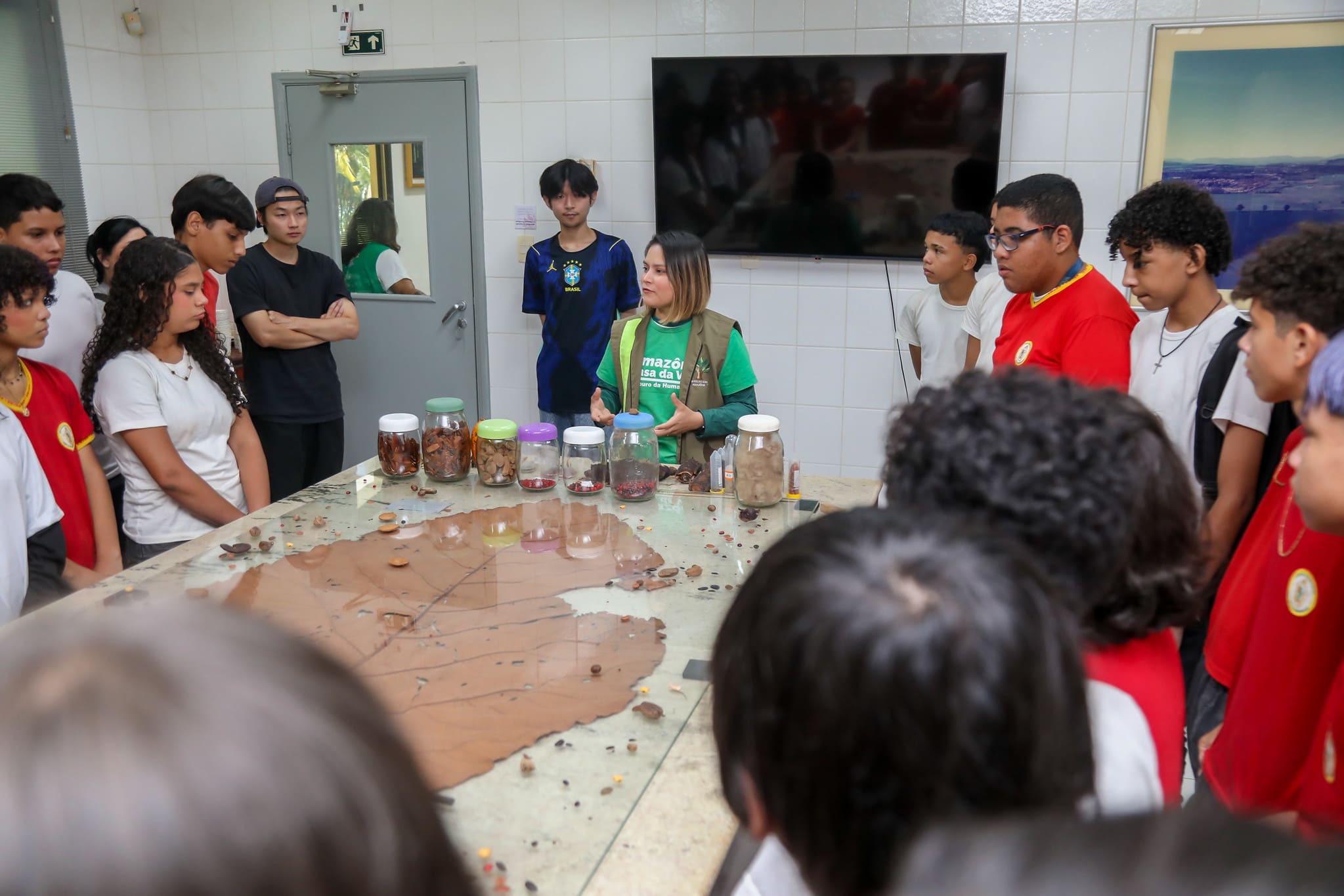 Estudantes participam do projeto ‘Academia Ambiental’ e aprendem sobre a preservação da Amazônia