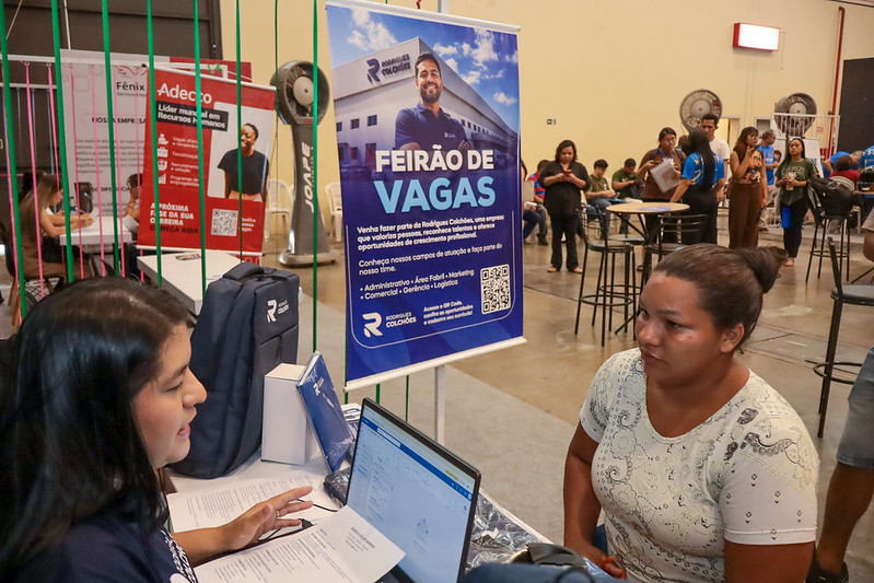 Prefeitura realiza segundo dia da 1ª ‘Expo Manaus Conecta’ com foco em inovação, qualificação e show gratuito de Gabi Melim