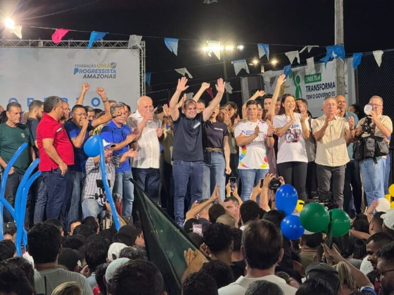 Roberto Cidade reúne apoiadores em Manaus e reforça discurso contra “velha política”