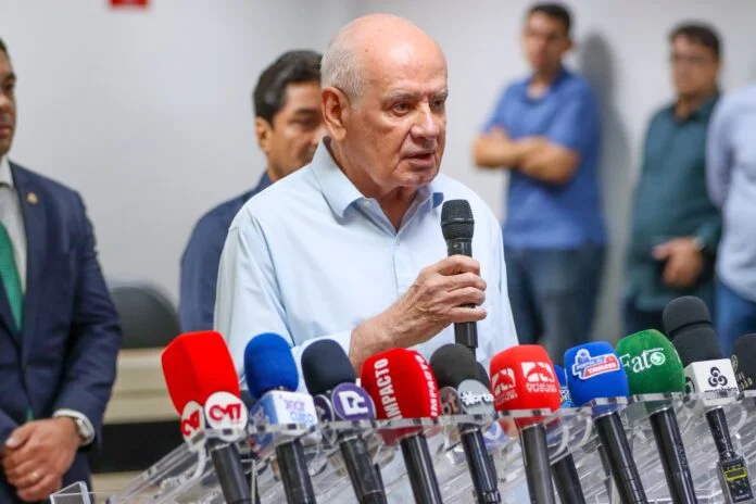Serafim Corrêa esclarece impasse sobre pagamento do transporte de estudantes da rede estadual