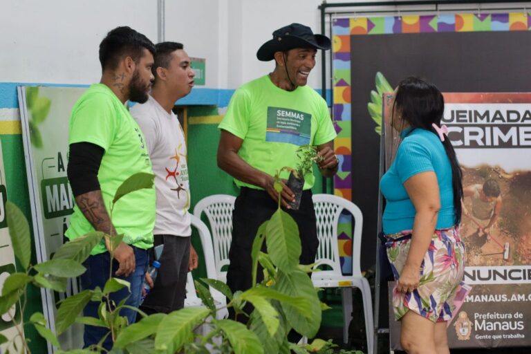 Manaus que a Gente Cuida’ intensifica serviços de infraestrutura e limpeza no Educandos e Colônia Oliveira Machado e leva ações às comunidades