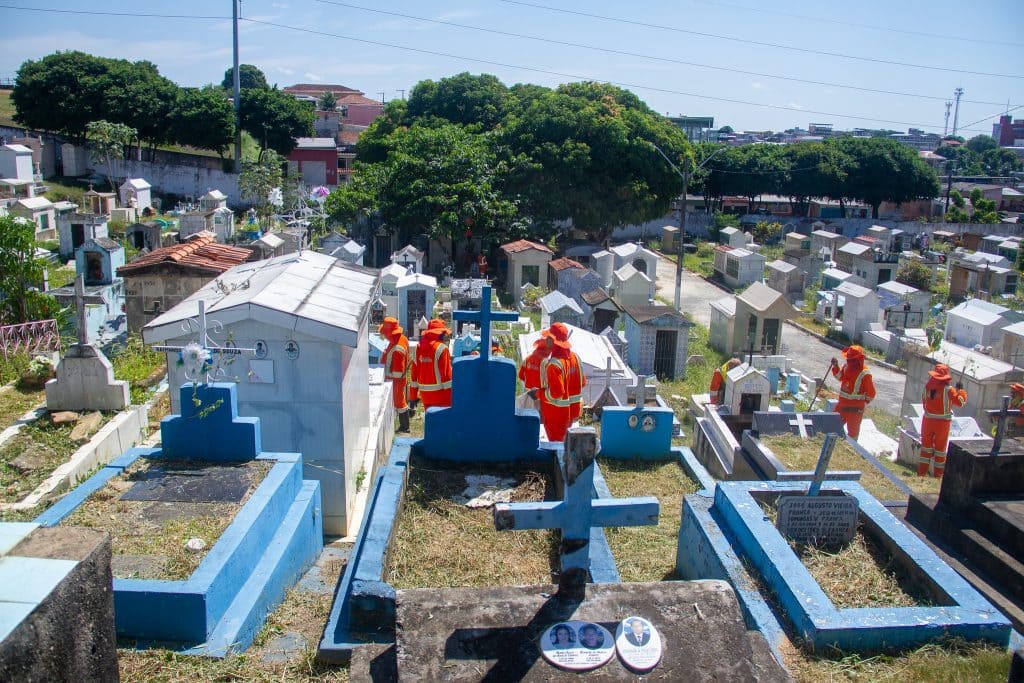 Cemitérios de Manaus estão prontos para o Dia dos Pais