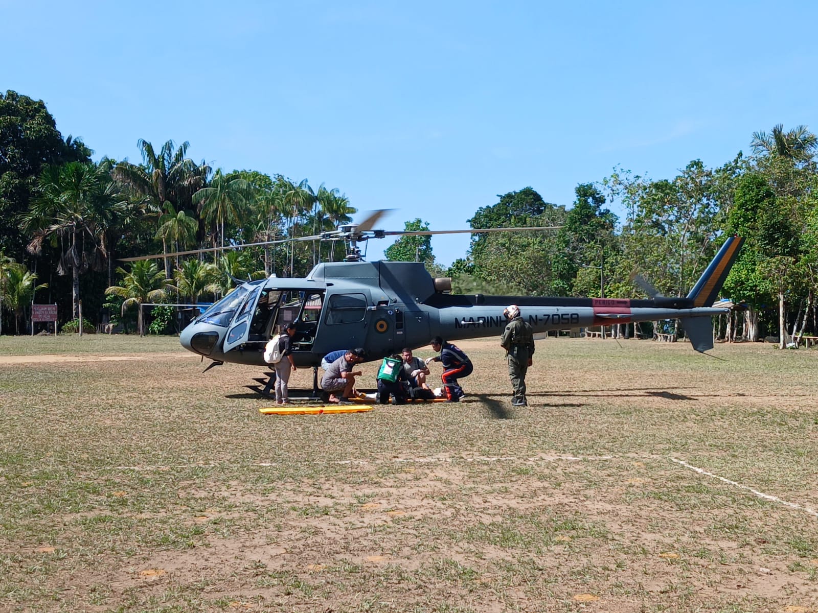 Samu Manaus resgata paciente em comunidade rural com apoio aéreo da Marinha do Brasil