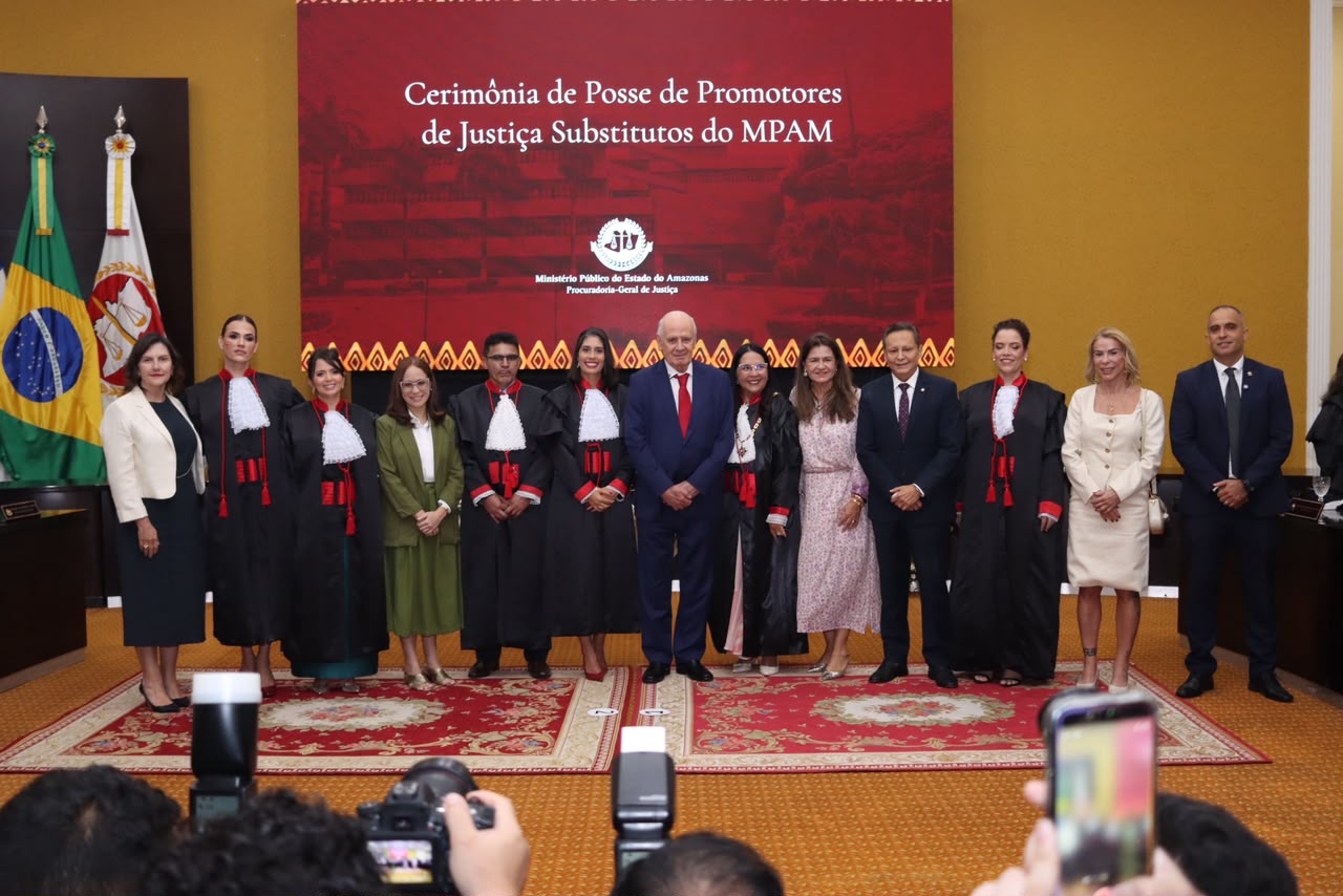 Serafim Corrêa participa de posse histórica da primeira promotora de Justiça trans do Brasil no MPAM