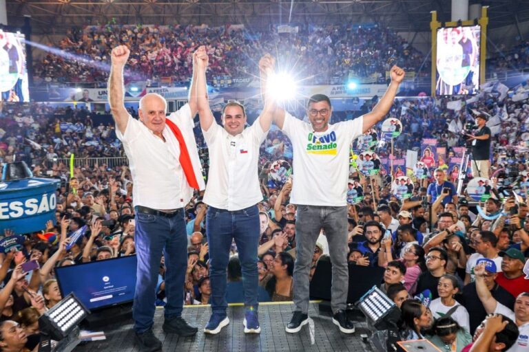 Cidade lança candidatura com Arena lotada e recado à oposição: “Vou responder com trabalho”