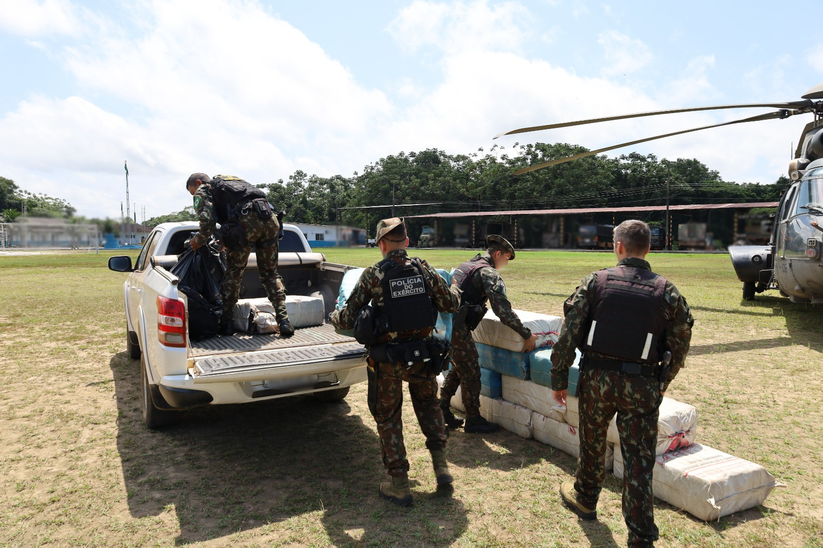 Exército Brasileiro apreende meia tonelada de entorpecentes durante ação integrada na tríplice fronteira