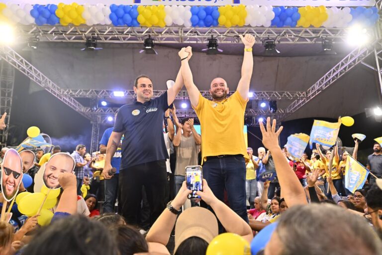 Roberto Cidade participa de ato que confirma Fausto Júnior na disputa à reeleição para deputado federal