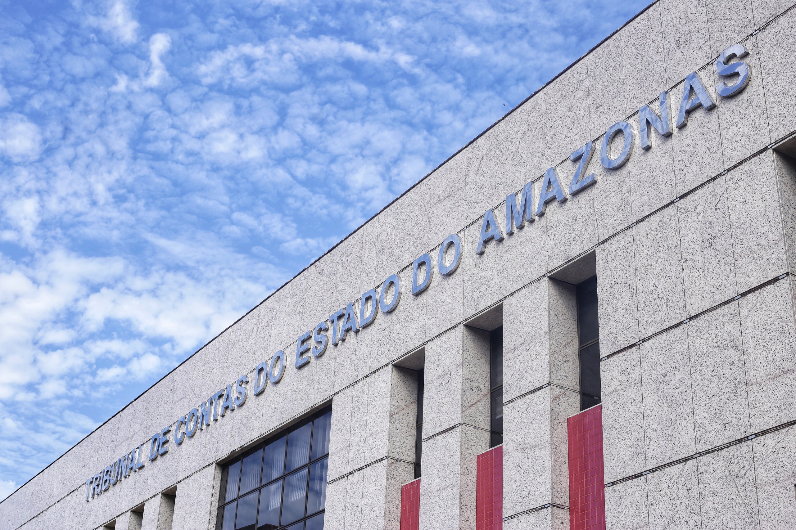 TCE-AM divulga resultado definitivo da prova objetiva da Residência Jurídica e Contábil