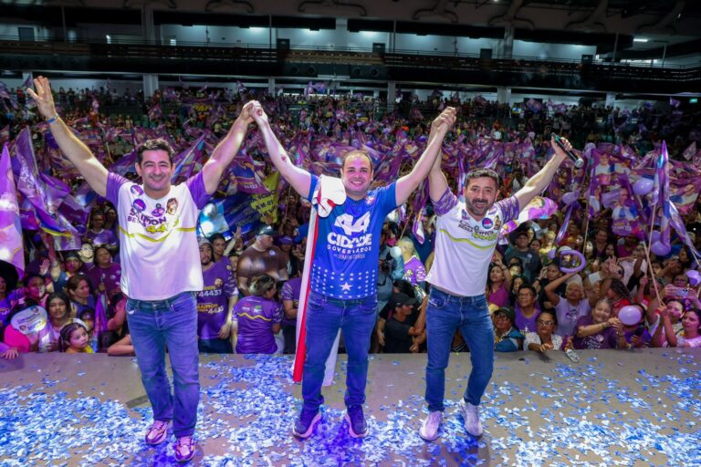 “Vou fortalecer o atendimento psicológico e psiquiátrico no Amazonas”, afirma Cidade durante lançamento das candidaturas de Carlinhos e Saimon Bessa