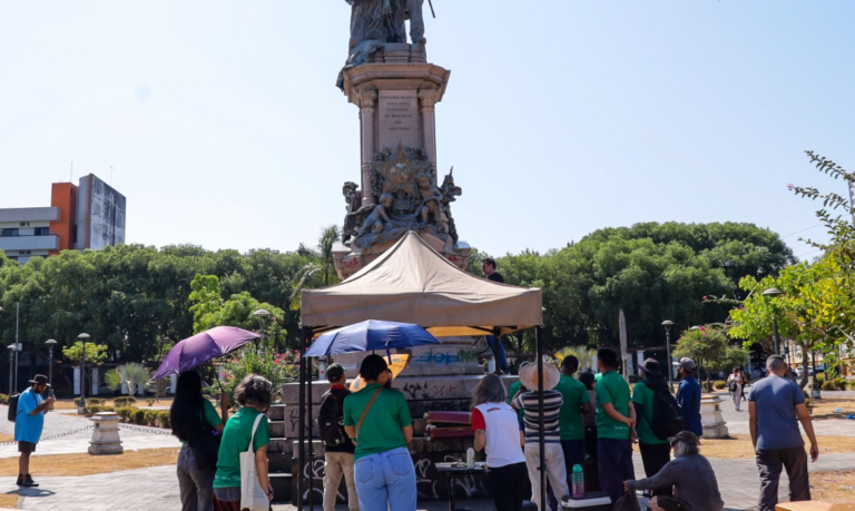 Praça da Saudade vira sala de aula a céu aberto para conservação do patrimônio histórico da capital