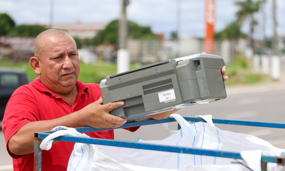 Prefeitura amplia rede de coleta de eletrônicos para descarte adequado em Manaus