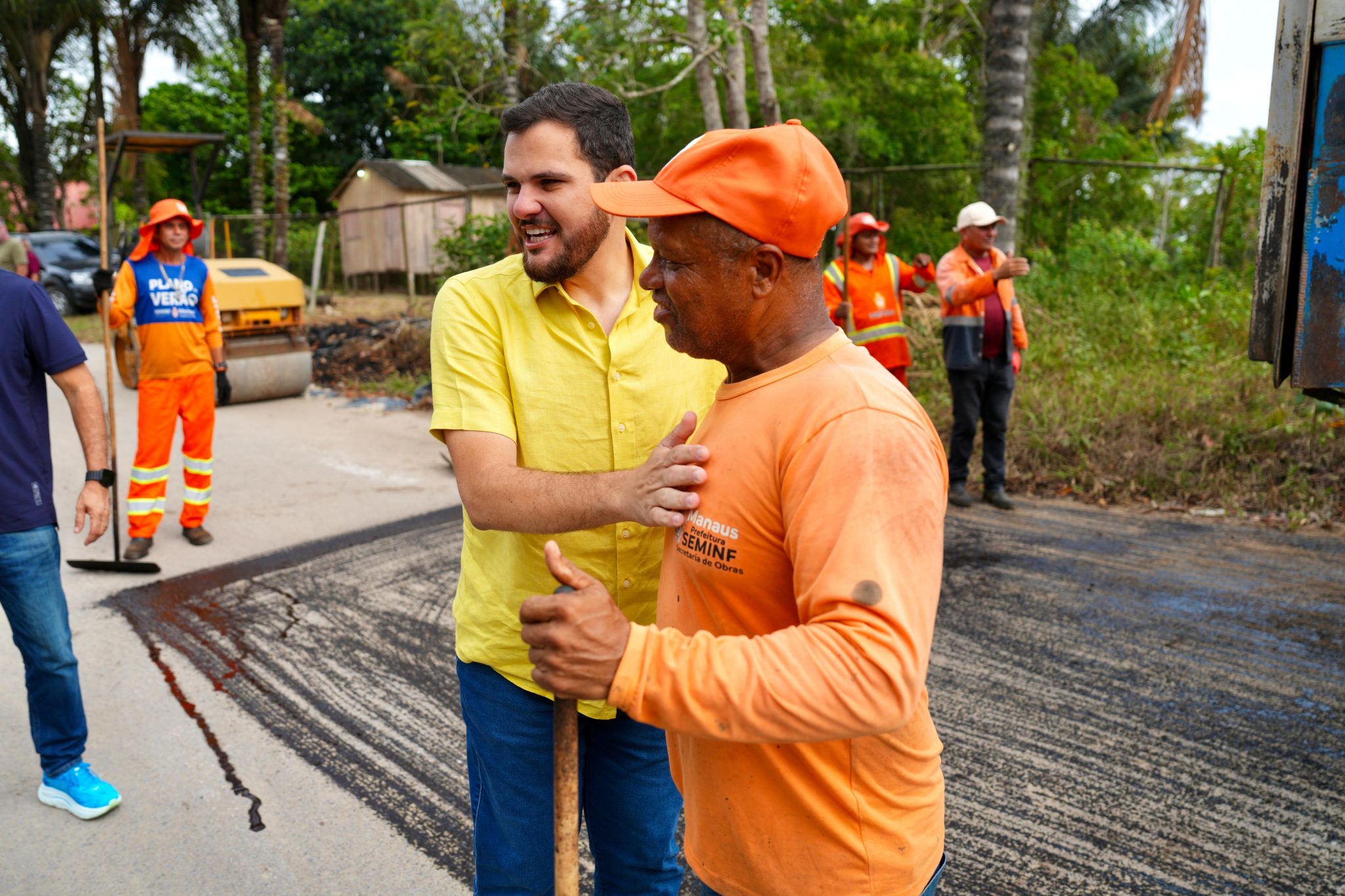 Prefeito Renato Junior fiscaliza serviços no ramal do Brasileirinho e anuncia três semanas de tapa-buracos para recuperar o trecho