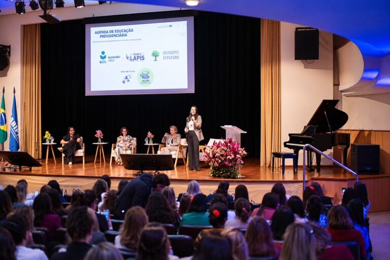 Manausprev representa Manaus no 4º Congresso Brasileiro de Mulheres de RPPS em São Paulo