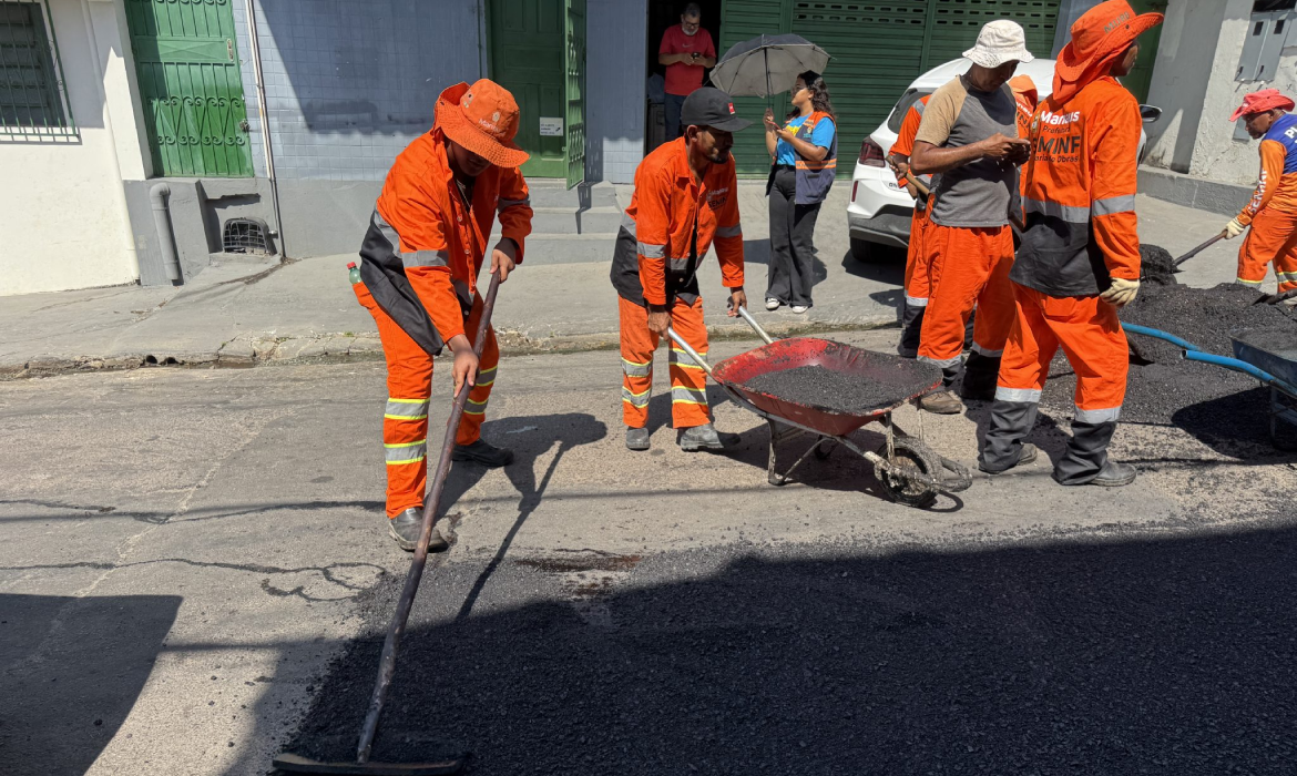 Recuperação asfáltica da rua Ilídio Lopes beneficia acesso à avenida Tefé