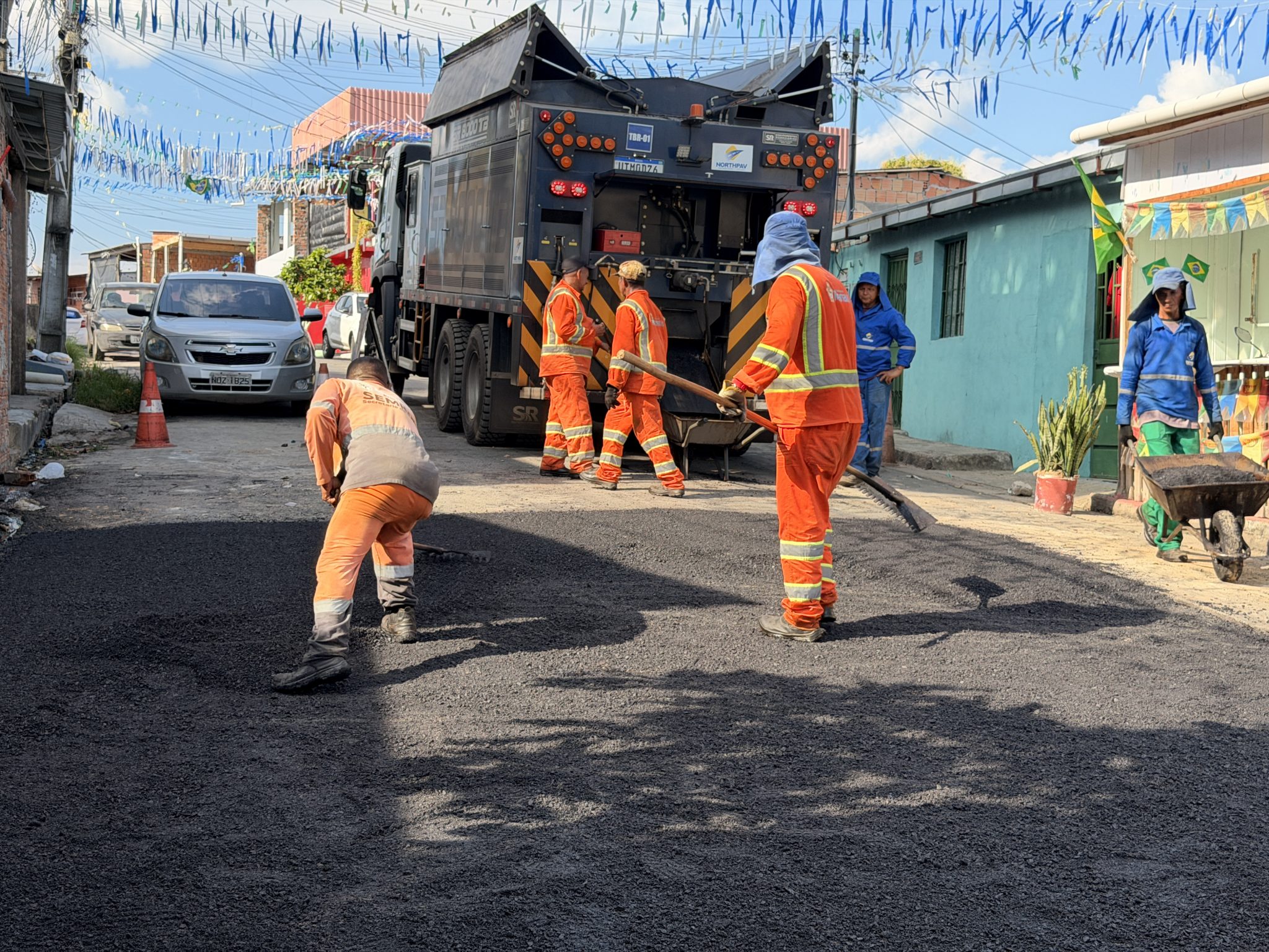 Prefeitura de Manaus recupera pavimento da rua Morpirirus na zona Leste
