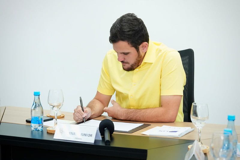Prefeito Renato Junior assina progressões salariais para 7.616 servidores da Semed, Semsa e Semef