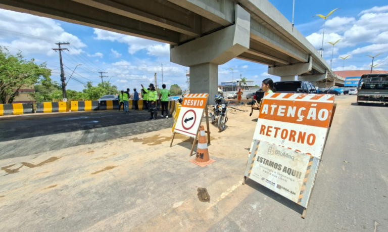 Manaus ganha novo retorno na avenida Coronel Teixeira durante obras do complexo Passarão