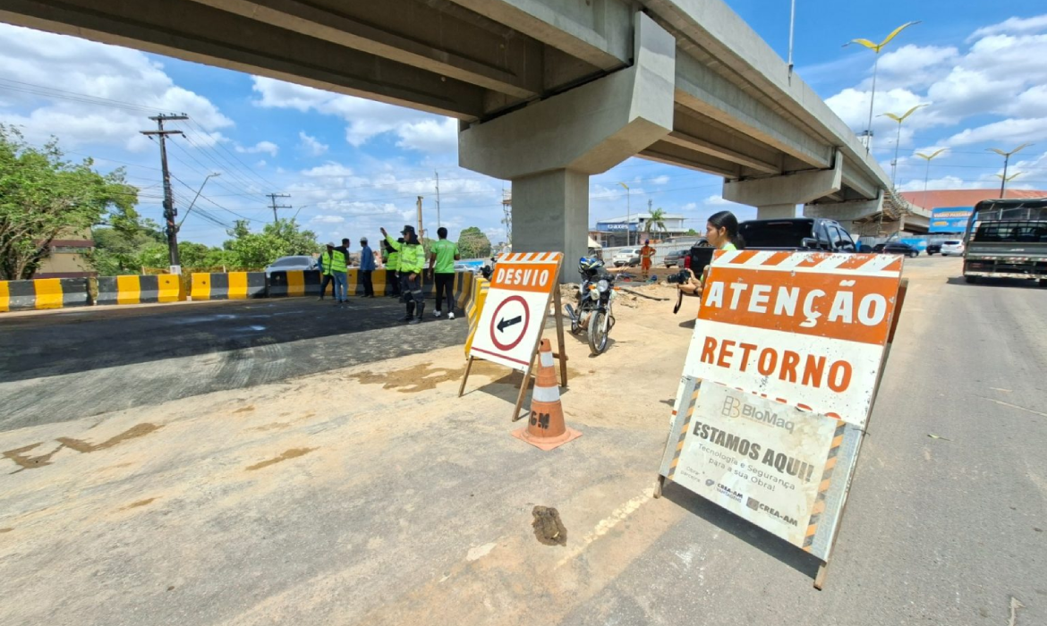 Manaus ganha novo retorno na avenida Coronel Teixeira durante obras do complexo Passarão