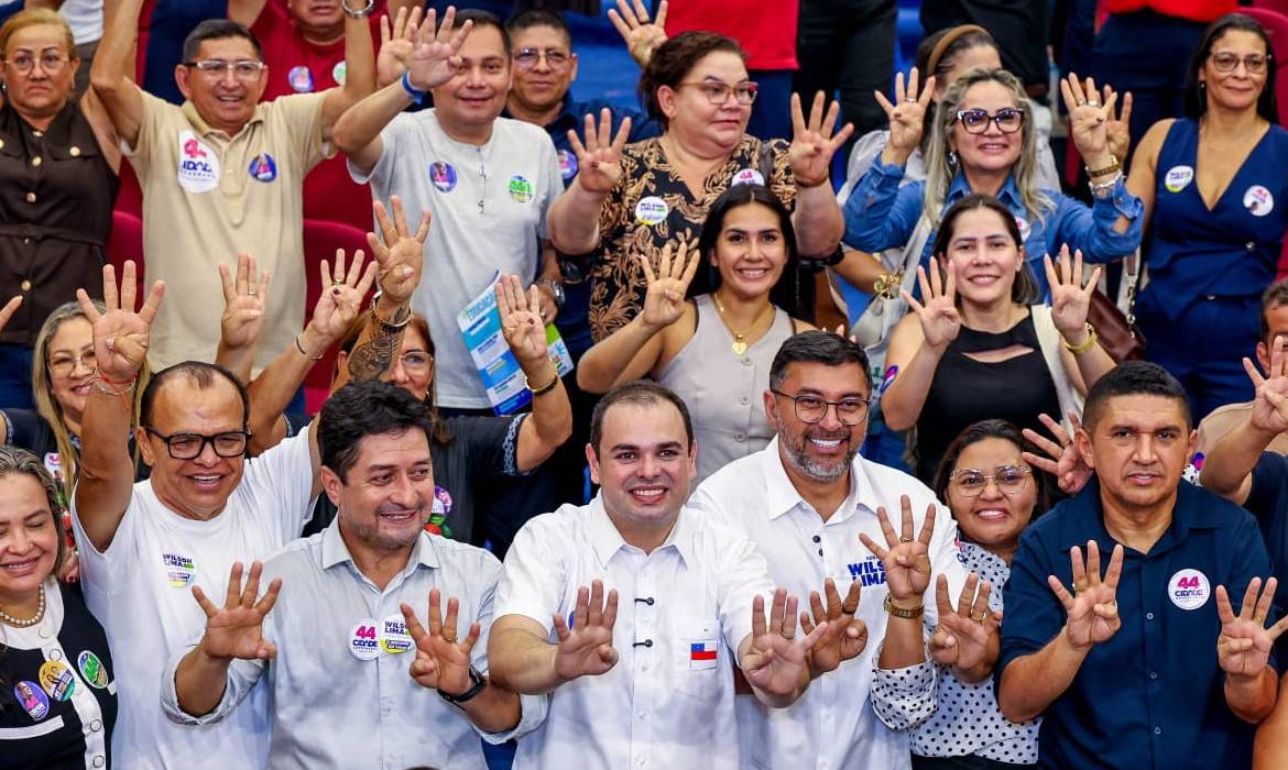 Roberto Cidade reúne mais de 6 mil pessoas em Manaus e apresenta propostas para educação, segurança e inclusão