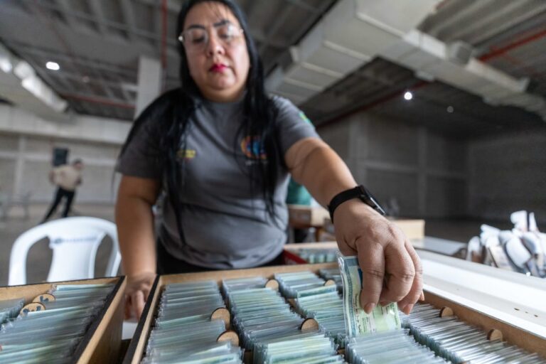 Mutirão em Manaus disponibiliza entrega de mais de 62 mil Carteiras de Identidade Nacional