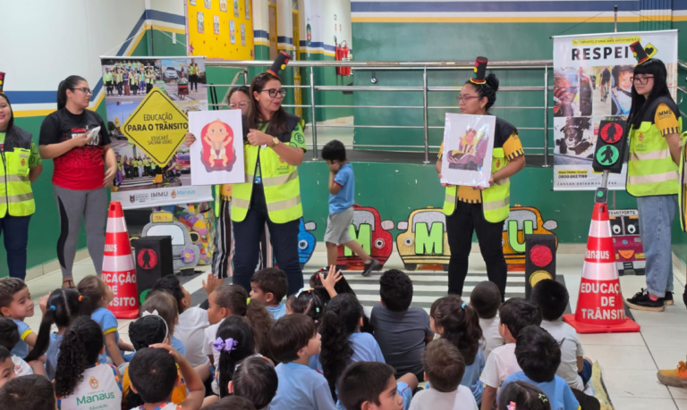 Estudantes de Cmei na Cachoeirinha participam de atividades sobre segurança no trânsito