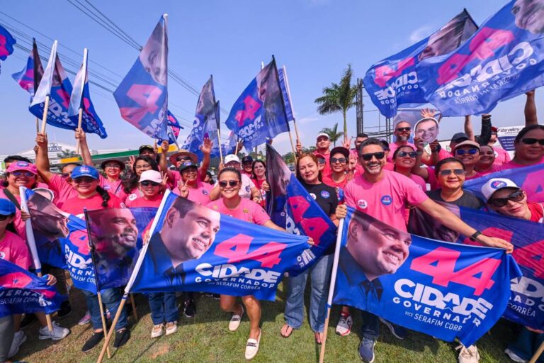Bandeiraço reúne apoiadores de Roberto Cidade pelas principais ruas de Manaus neste sábado