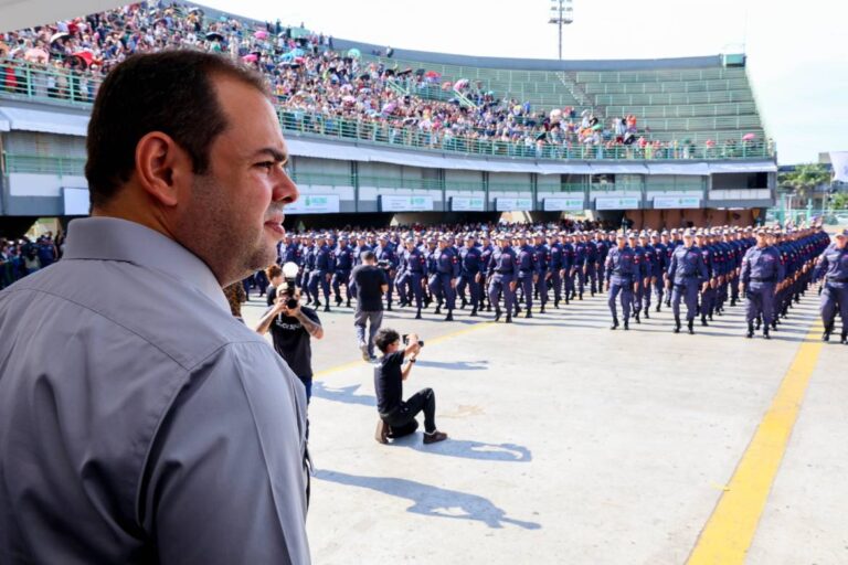 Governador Roberto Cidade acompanha incorporação de 502 novos soldados ao efetivo da Polícia Militar