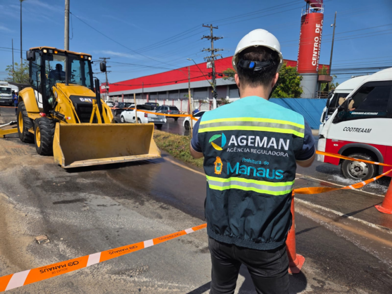 Novo rompimento de adutora na Torquato Tapajós afeta abastecimento em áreas de Manaus