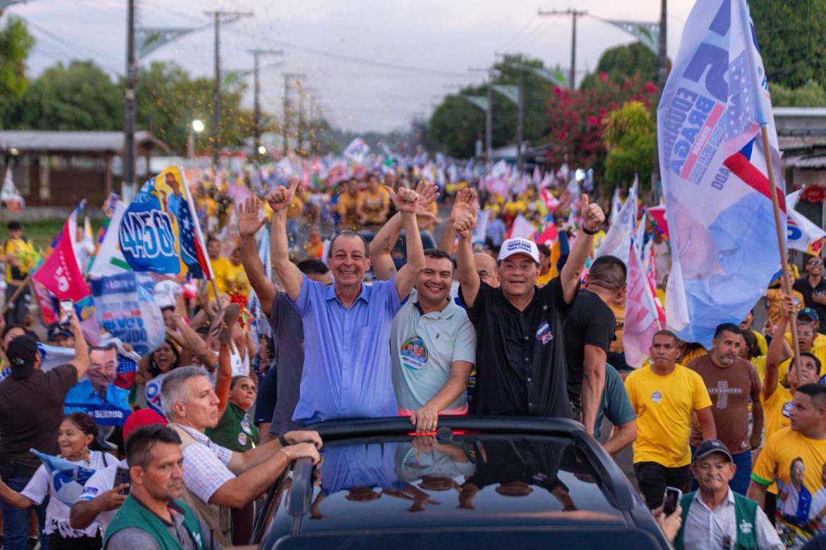 Em Novo Airão, Omar defende turismo como caminho para gerar emprego e renda