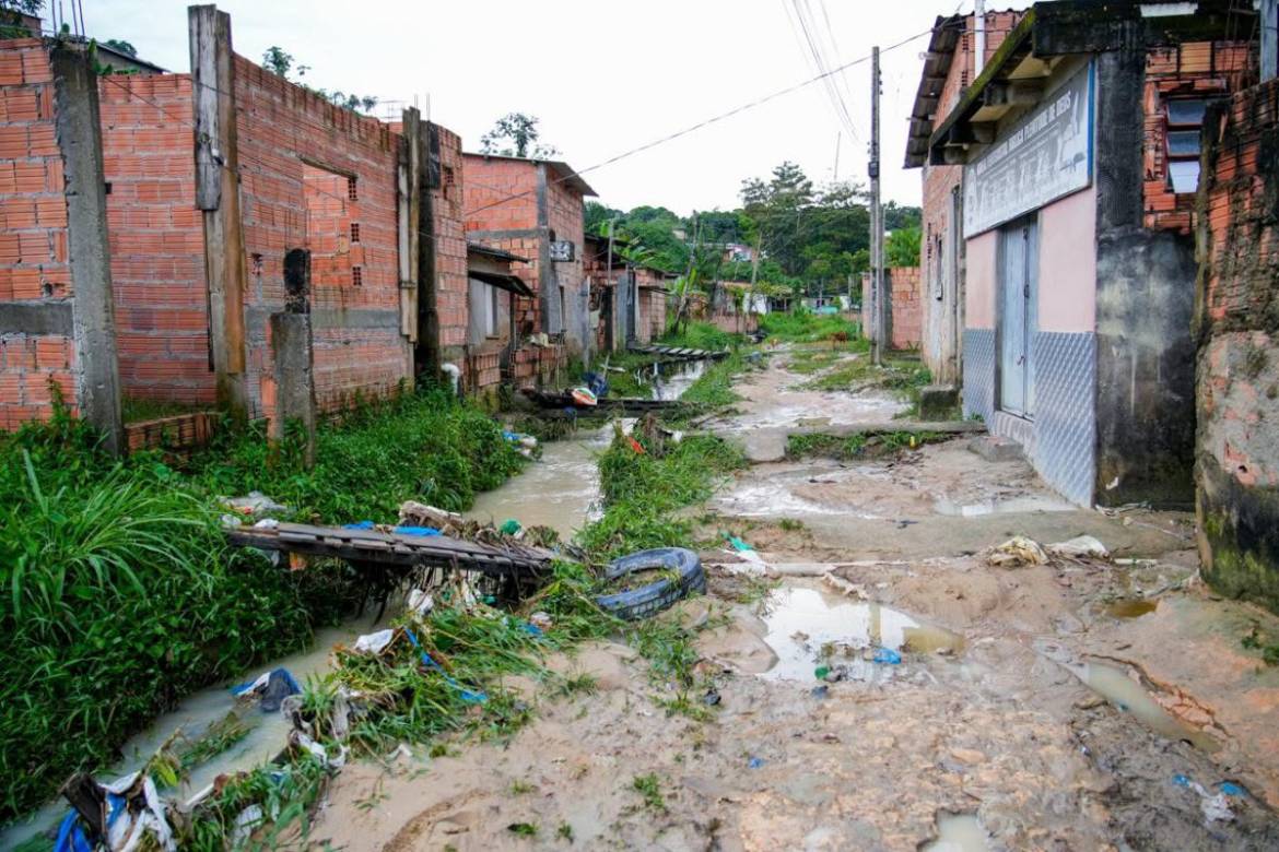 Calor extremo aprofunda desigualdades sociais em Manaus, aponta especialista