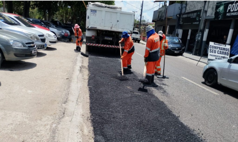 Prefeitura melhora pavimento da avenida Tenente Roxana Bonessi, na Colônia Terra Nova