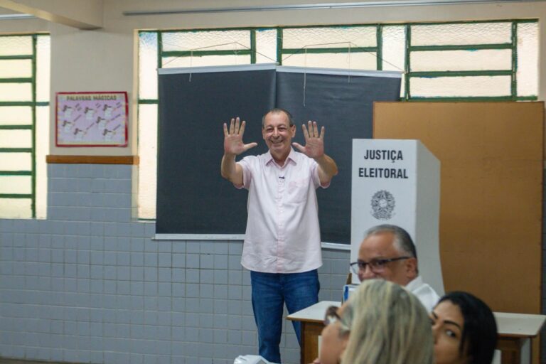 Omar vota e destaca experiência de gestão e busca de recursos para o Amazonas voltar a ser forte