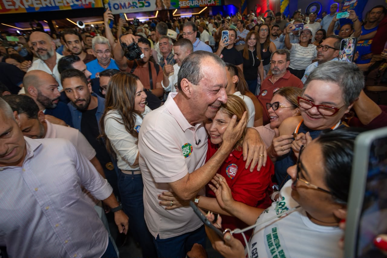 Omar defende aprovação do fim da escala 6x1 e mais tempo de descanso para trabalhadores