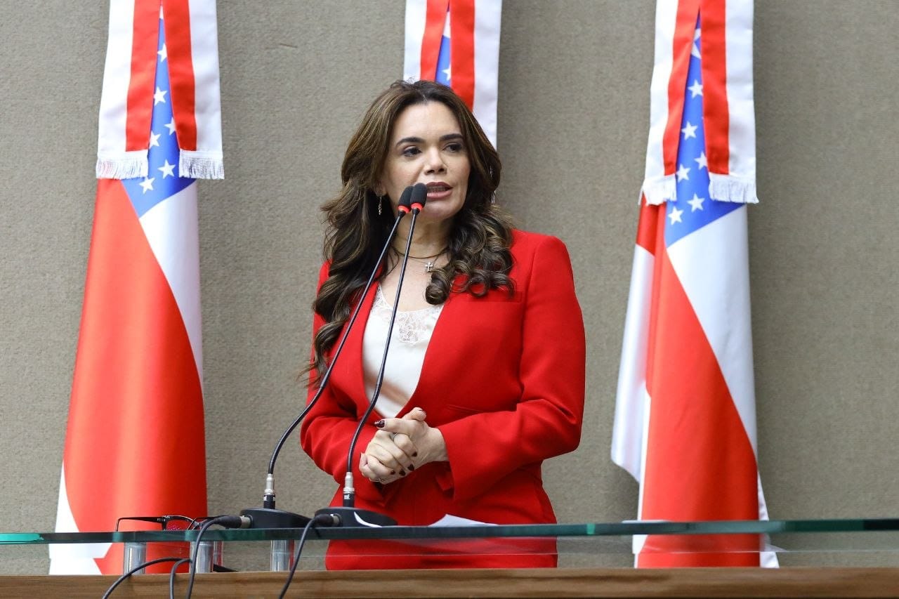 Alessandra Campelo agradece ao povo e a Omar Aziz: “Honrarei cada voto”